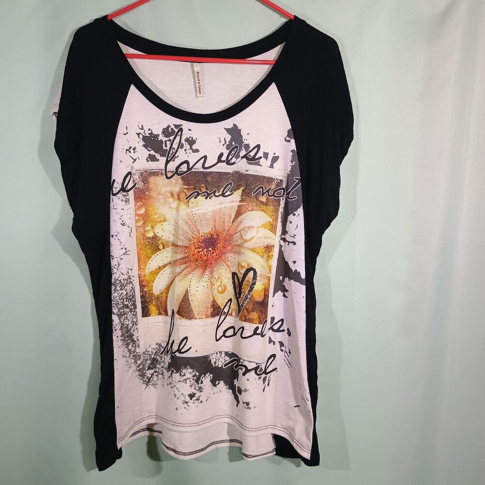 Womens Floral Graphic Tee Black White Contrast Top Short Sleeve Shirt